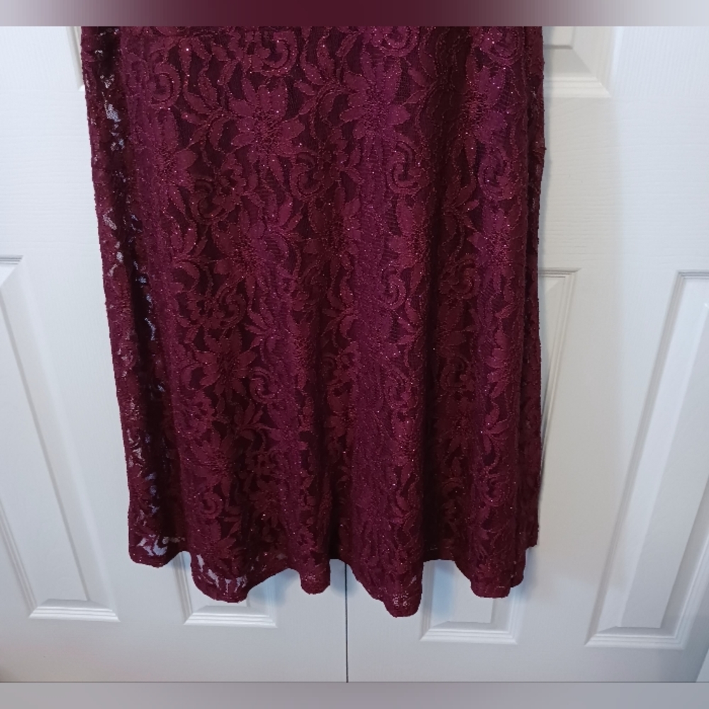 Merlot Evening gown great for Prom or Weddings. Size 14 Misses.  $30.obo - Picture 2 of 6